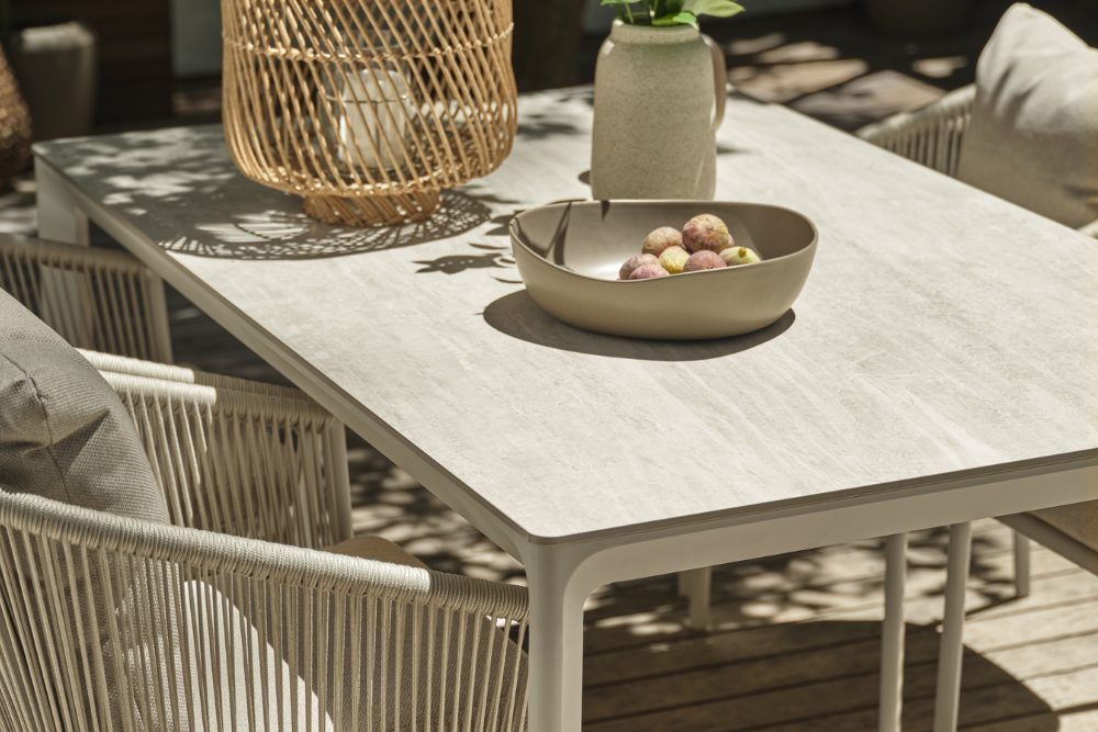 Градински маси