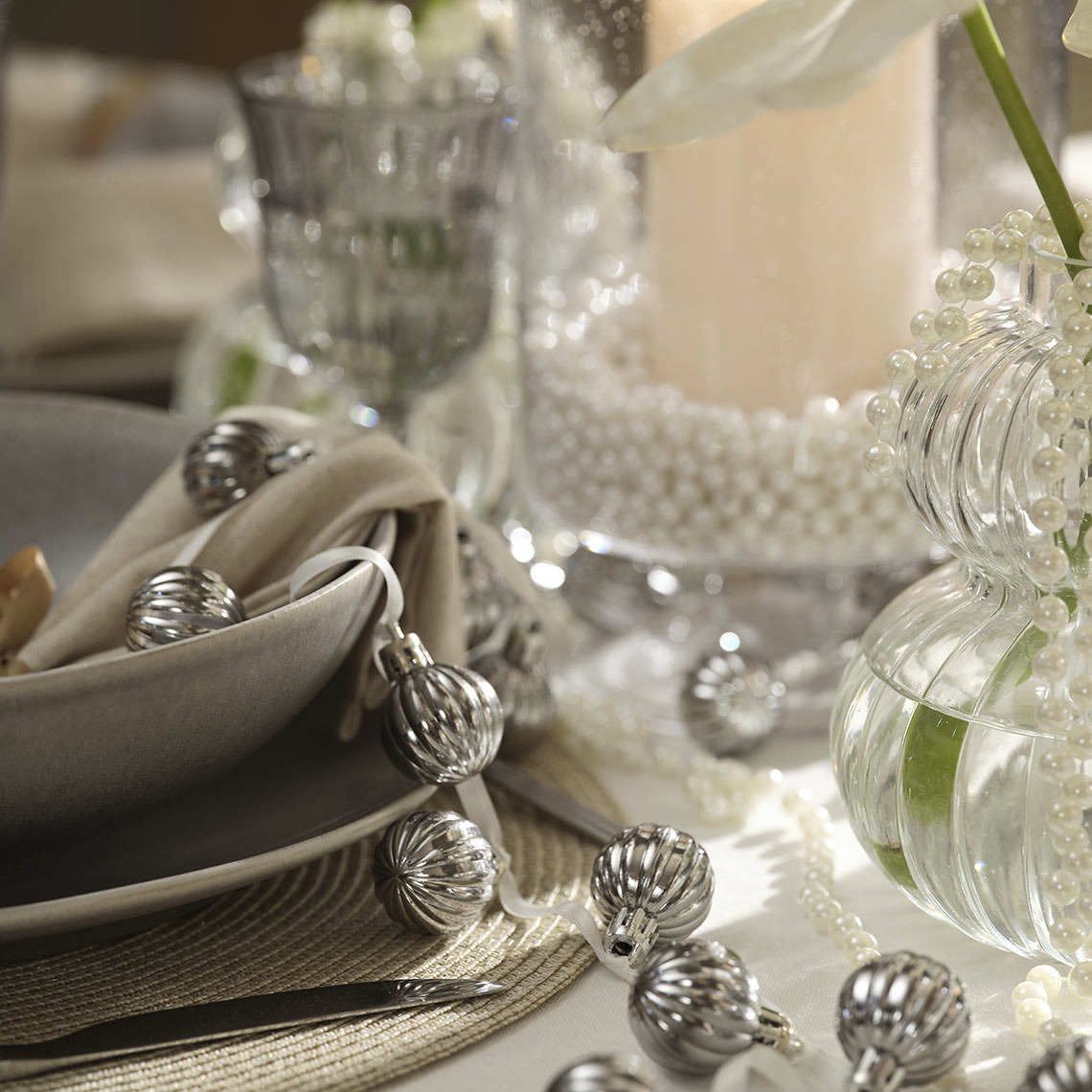 Коледна украса на маса за вечеря